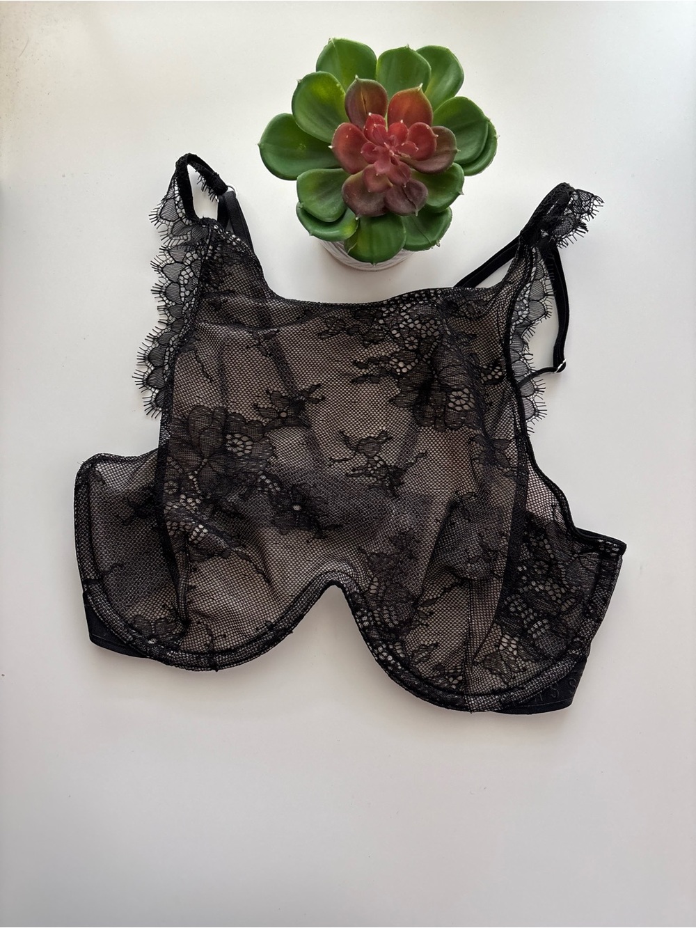 Victoria’s Secret High Neck Lace Bra 32C